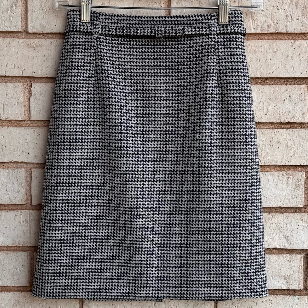 Houndstooth Pencil Skirt